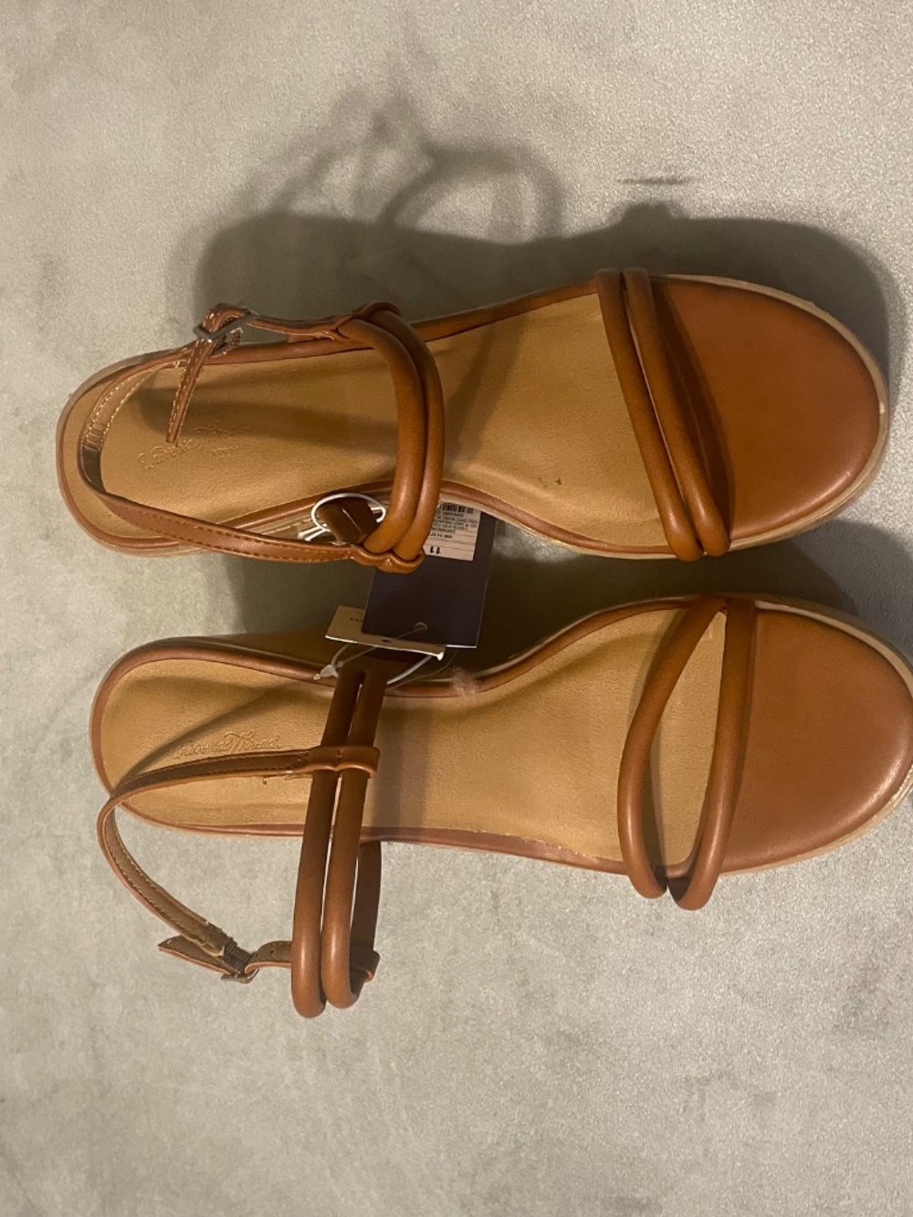 Universal Thread | Heels - Picture 2 of 6